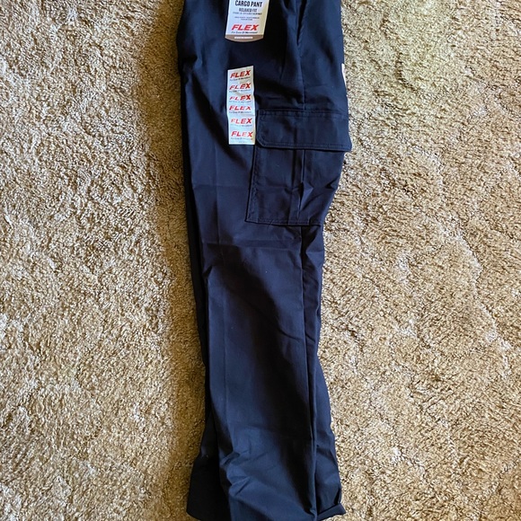 Men's Black Cargo Pants - Picture 1 of 2
